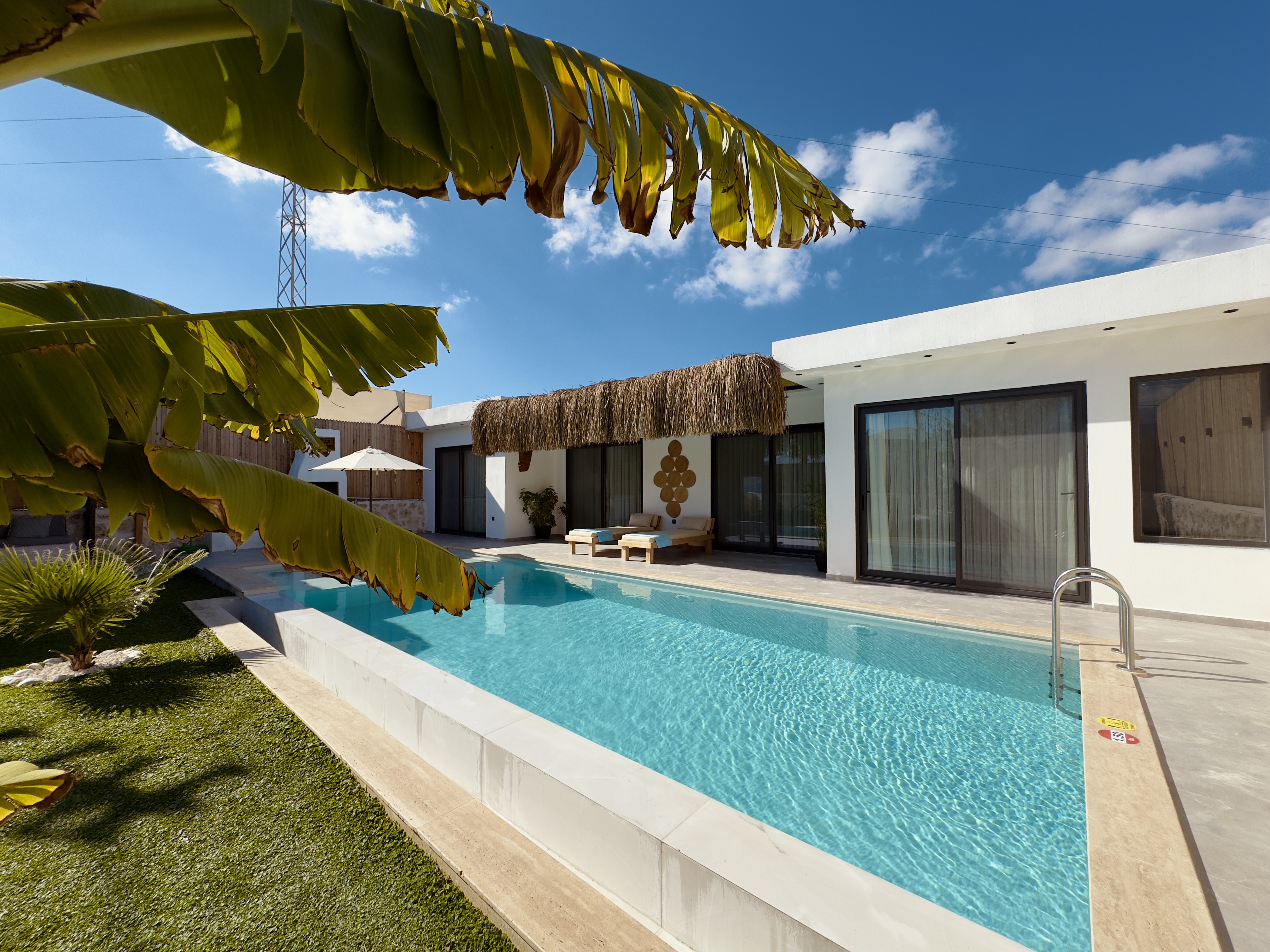 Kalkan Kiralık Villa Verano | Gün Batımında Modern Mimari